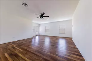 224 Bremen St, Georgetown, TX 78626 - Photo 5