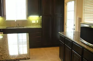 12704 Venice Ln, Austin, TX 78750 - Photo 5