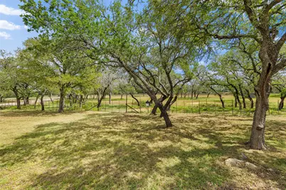 2631 N US 281 Highway, Johnson City, TX 78636 - Photo 17