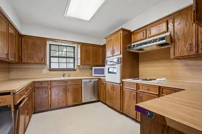 406 Monkey Road, Elgin, TX 78621 - Photo 9