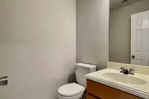 609 Chicago St, San Marcos, TX 78666 - Photo 7