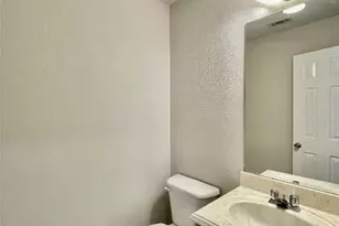 609 Chicago St, San Marcos, TX 78666 - Photo 5