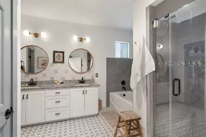 17600 Lake Shore Drive, Dripping Springs, TX 78620 - Photo 19