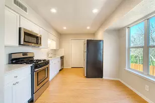 2902 Northeast Dr, Austin, TX 78723 - Photo 9