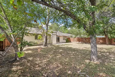 704 Buckingham Place, Austin, TX 78745 - Photo 15