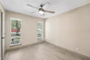 704 Buckingham Pl, Austin, TX 78745 - Photo 11