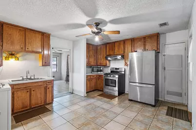 3311 Bengston Street, Austin, TX 78702 - Photo 7