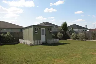 123 Bayliss St, Hutto, TX 78634 - Photo 13