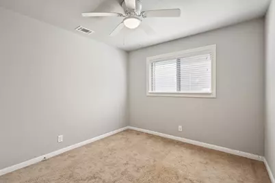 310 De Soto Drive, Universal City, TX 78148 - Photo 17