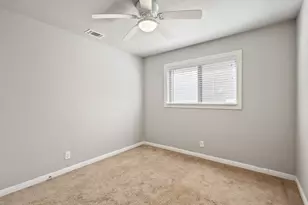 310 De Soto Dr, Universal City, TX 78148 - Photo 17