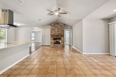 310 De Soto Drive, Universal City, TX 78148 - Photo 11
