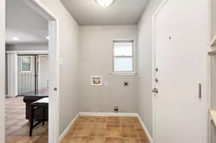 310 De Soto Dr, Universal City, TX 78148 - Photo 15