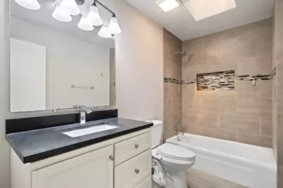 310 De Soto Drive, Universal City, TX 78148 - Photo 19