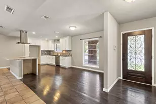 310 De Soto Dr, Universal City, TX 78148 - Photo 7