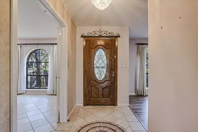 8900 Currywood Drive, Austin, TX 78759 - Photo 7