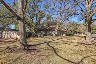 8900 Currywood Dr, Austin, TX 78759 - Photo 3