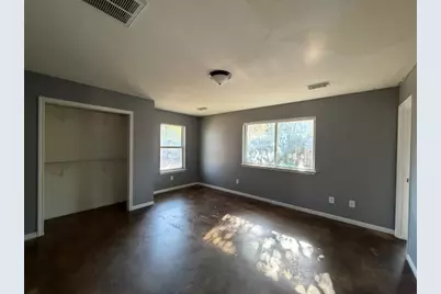 207 S Creek Street, Fredericksburg, TX 78624 - Photo 13