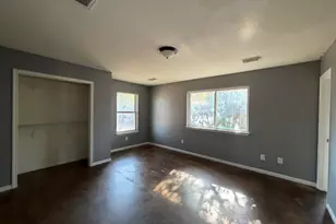 207 S Creek St, Fredericksburg, TX 78624 - Photo 13