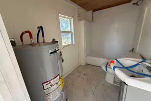 207 S Creek St, Fredericksburg, TX 78624 - Photo 21