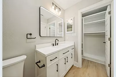 2804 Breeze Terrace, Austin, TX 78722 - Photo 17