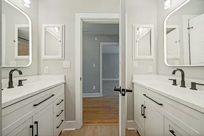 2804 Breeze Terrace, Austin, TX 78722 - Photo 21