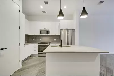 800 Embassy Drive #511, Austin, TX 78702 - Photo 9