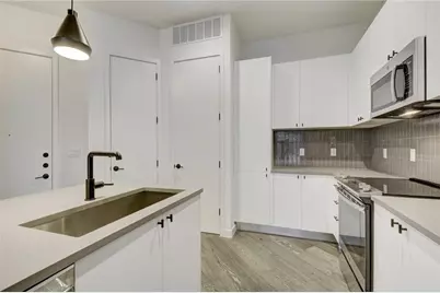 800 Embassy Drive #511, Austin, TX 78702 - Photo 11