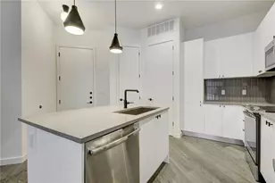 800 Embassy Dr, Austin, TX 78702 - Photo 7