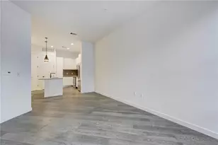 800 Embassy Dr, Austin, TX 78702 - Photo 5