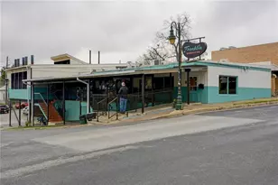 800 Embassy Dr, Austin, TX 78702 - Photo 31