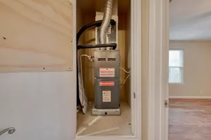 2700 Catalina Dr, Austin, TX 78741 - Photo 17