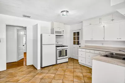 1064 Sycamore Street, San Marcos, TX 78666 - Photo 7