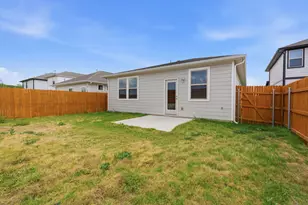 323 Tolo Dr, Elgin, TX 78621 - Photo 29