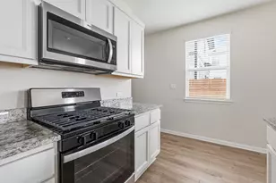 323 Tolo Dr, Elgin, TX 78621 - Photo 7