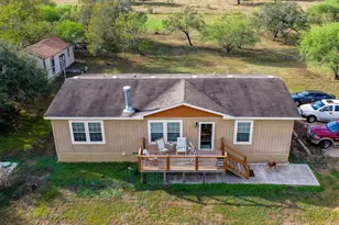 256 High Ridge Meadows Dr, Gonzales, TX 78629 - Photo 5