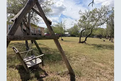 256 High Ridge Meadows Drive, Gonzales, TX 78629 - Photo 29