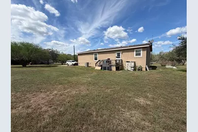 256 High Ridge Meadows Drive, Gonzales, TX 78629 - Photo 21