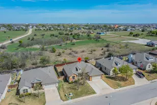 300 Magan Ln, Jarrell, TX 76537 - Photo 29
