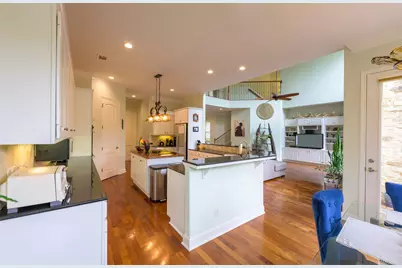2013 Rue De St Tropez, Austin, TX 78746 - Photo 13