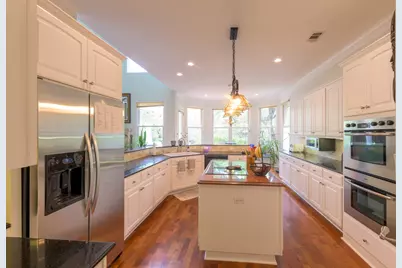 2013 Rue De St Tropez, Austin, TX 78746 - Photo 11