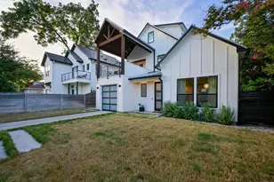 2104 E 2nd St, Austin, TX 78702 - Photo 37