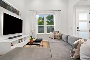 2104 E 2nd St, Austin, TX 78702 - Photo 7