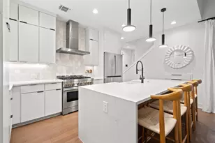 2104 E 2nd St, Austin, TX 78702 - Photo 11