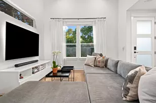 2104 E 2nd St, Austin, TX 78702 - Photo 7