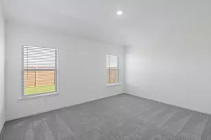 129 Paria Ct, Jarrell, TX 76537 - Photo 5