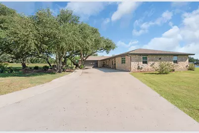 208 Iris Lane Lane, Buchanan Dam, TX 78609 - Photo 3