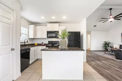 100 Robertson Lane, Jarrell, TX 76537 - Photo 7