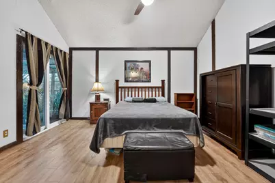 5227 Meadow Creek Drive, Austin, TX 78745 - Photo 15