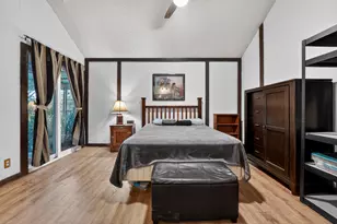 5227 Meadow Creek Dr, Austin, TX 78745 - Photo 15