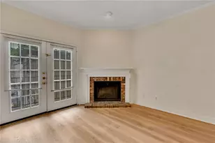 2100 San Gabriel St, Austin, TX 78705 - Photo 5